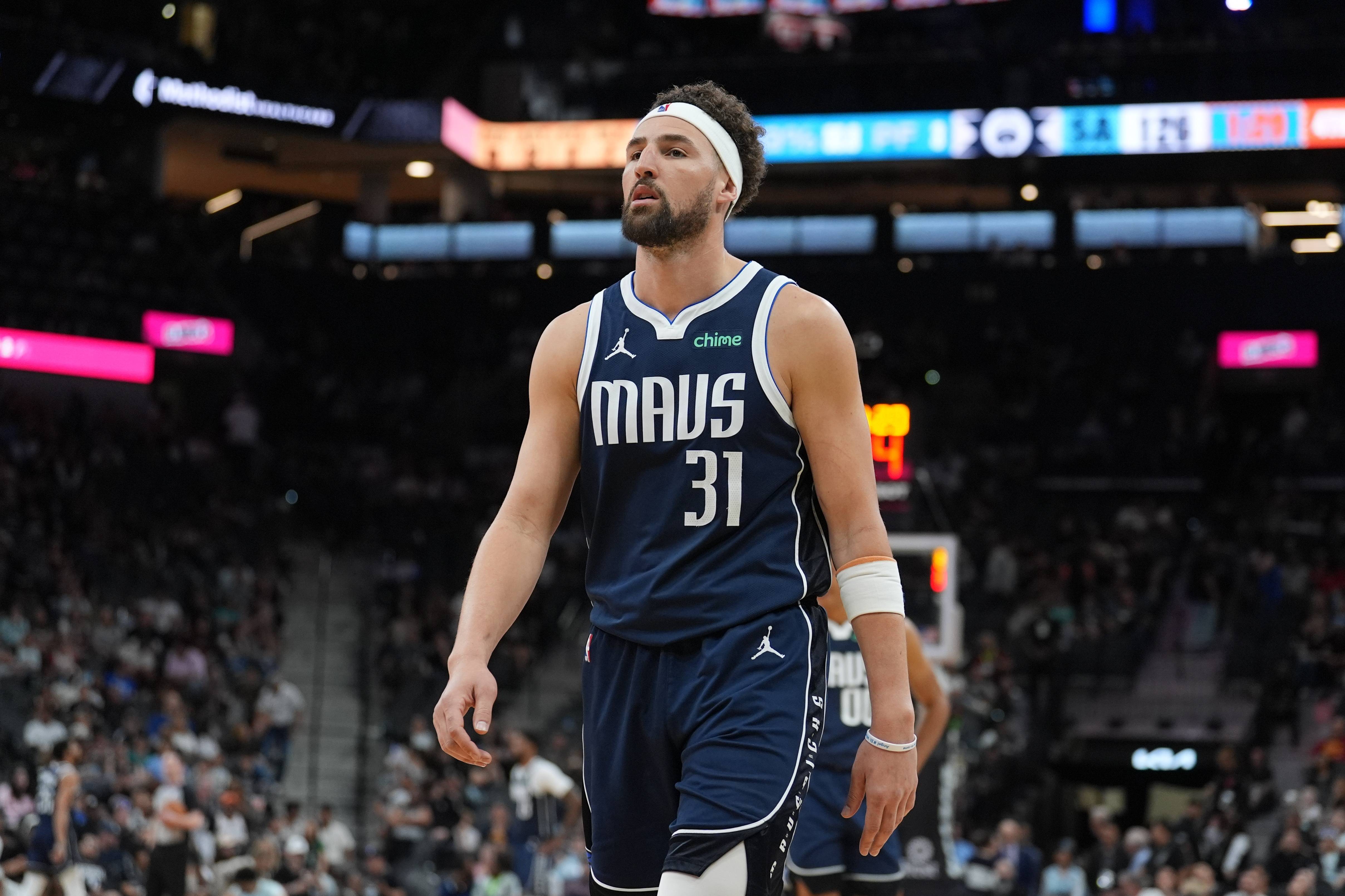 爱游戏娱乐-独行侠负于掘金，卢卡斯-唐西奇36分全队必须胜