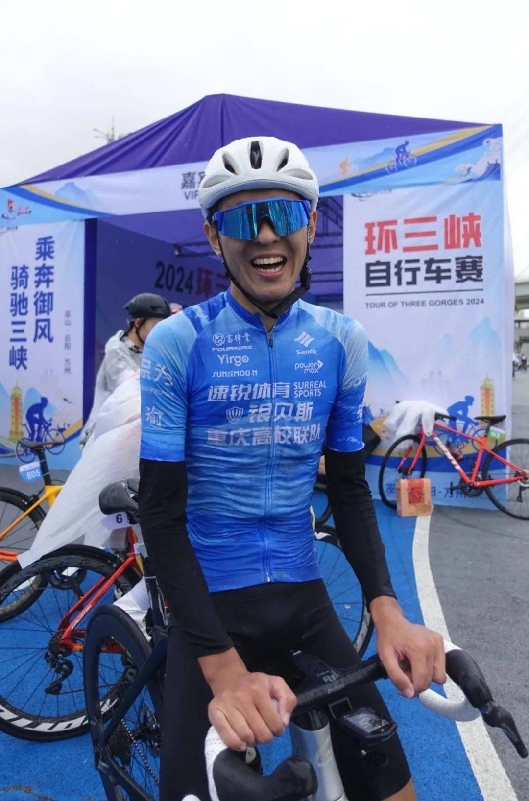 爱游戏tv-自行车骑手因伤退出比赛，备战未来如何