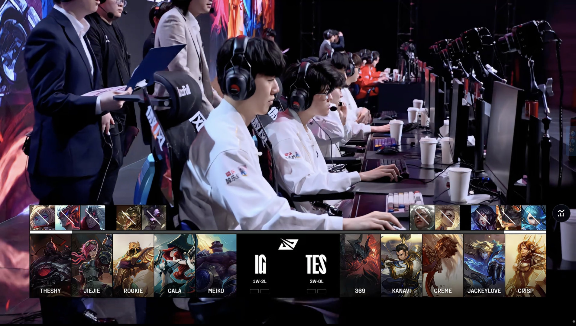 CLG横扫FNC，Perkz单局斩获MVP鏖战多局八强赛，点燃全场激情