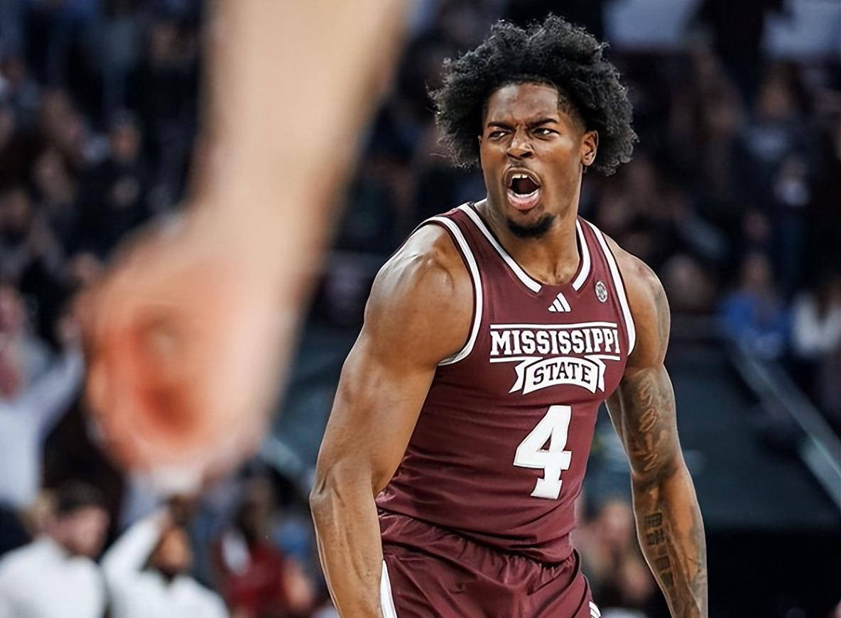 关于火箭队新援表现抢眼，球队实力提升的信息