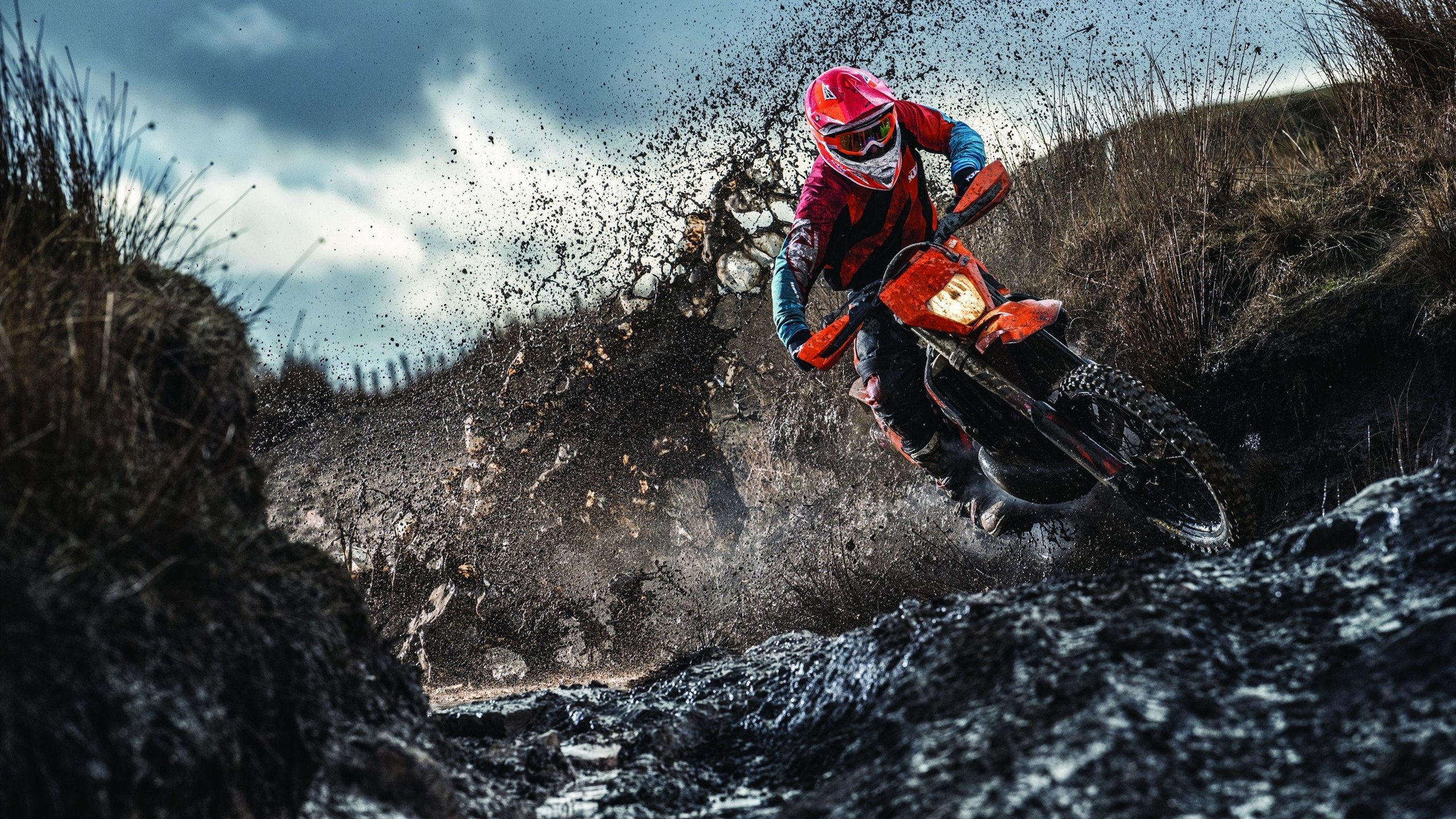 绝境红土终破冰，阿尔卡拉斯拉沃尔杯惊天逆转如何打破法网心魔